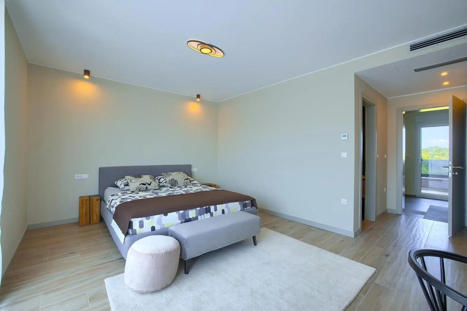 Villa Loreta With Sea View بولا